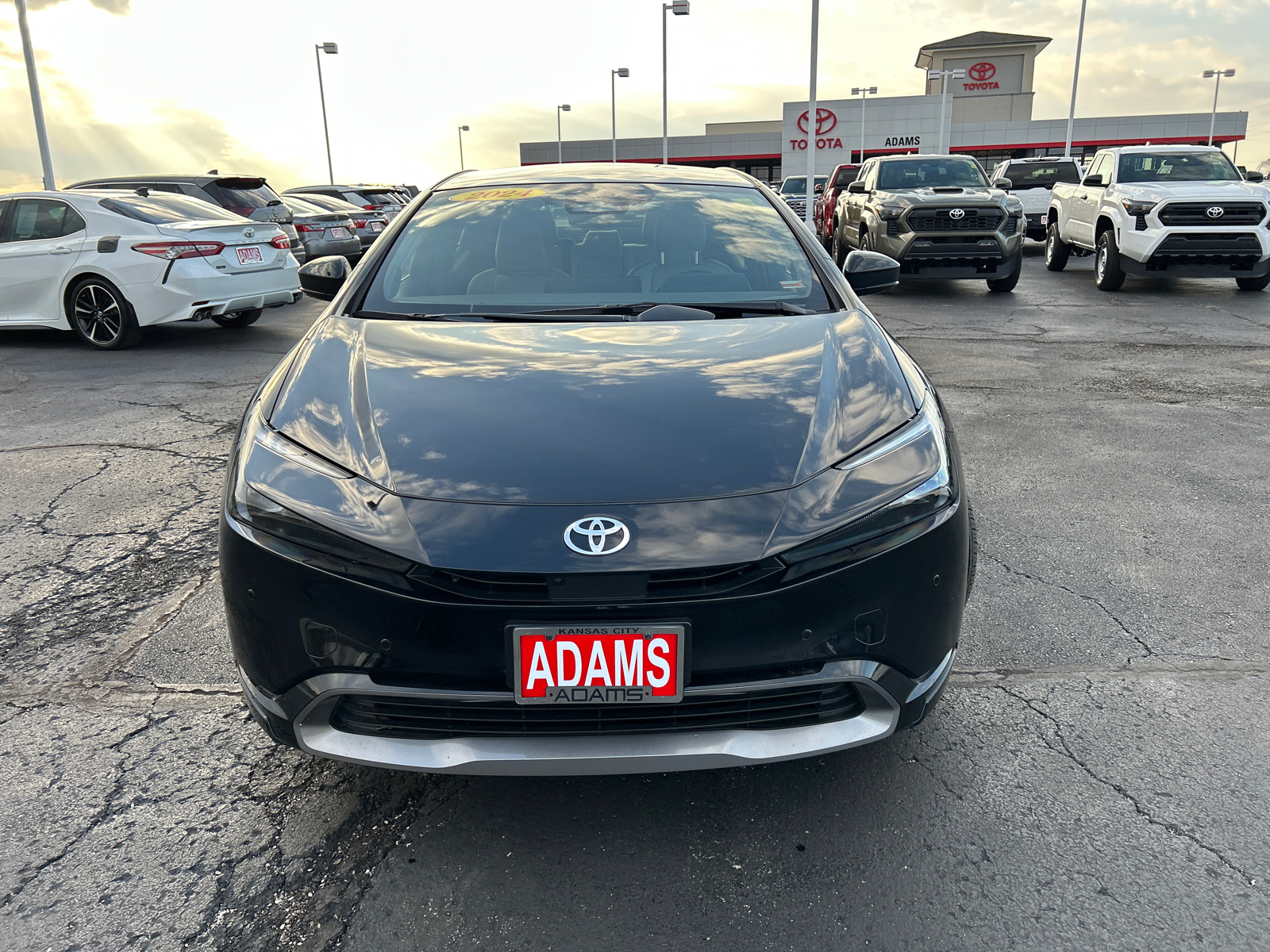 2024 Toyota Prius Limited 3