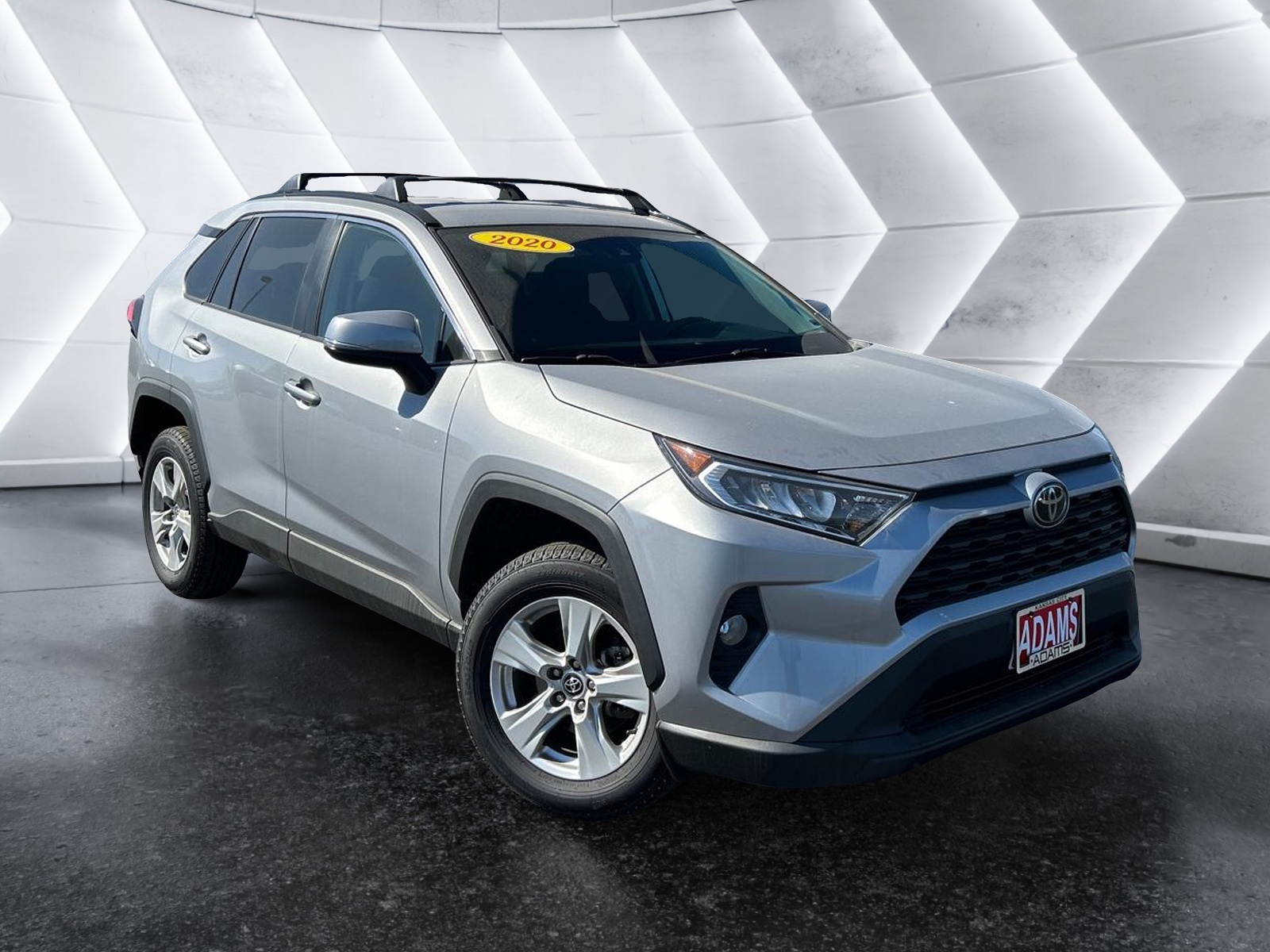 2020 Toyota RAV4 XLE 1