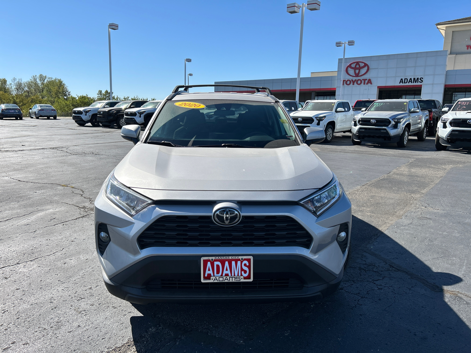 2020 Toyota RAV4 XLE 3