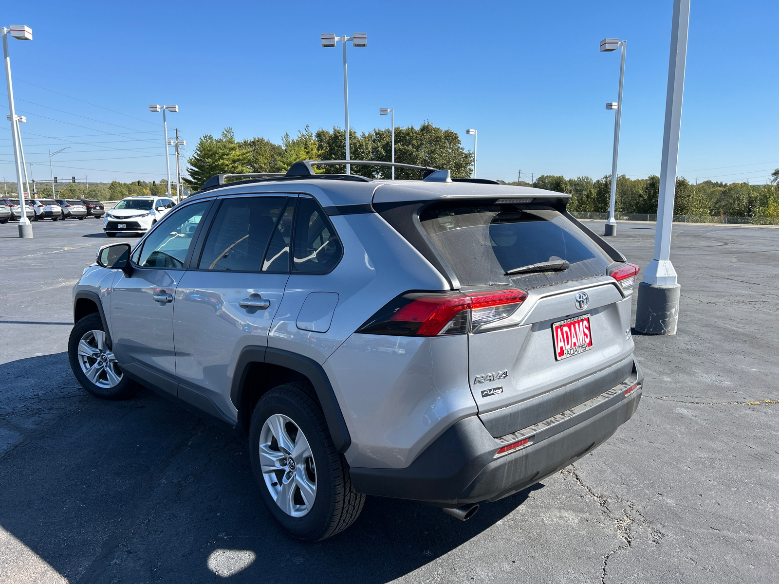 2020 Toyota RAV4 XLE 7