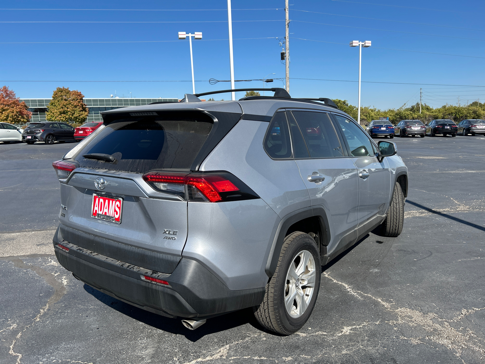 2020 Toyota RAV4 XLE 9