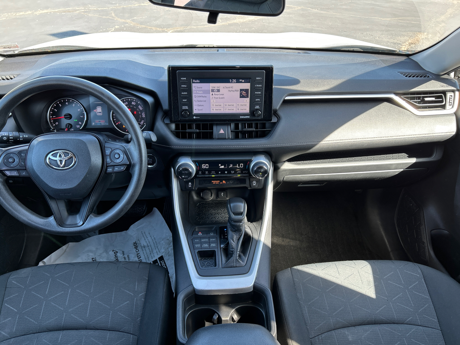 2020 Toyota RAV4 XLE 17