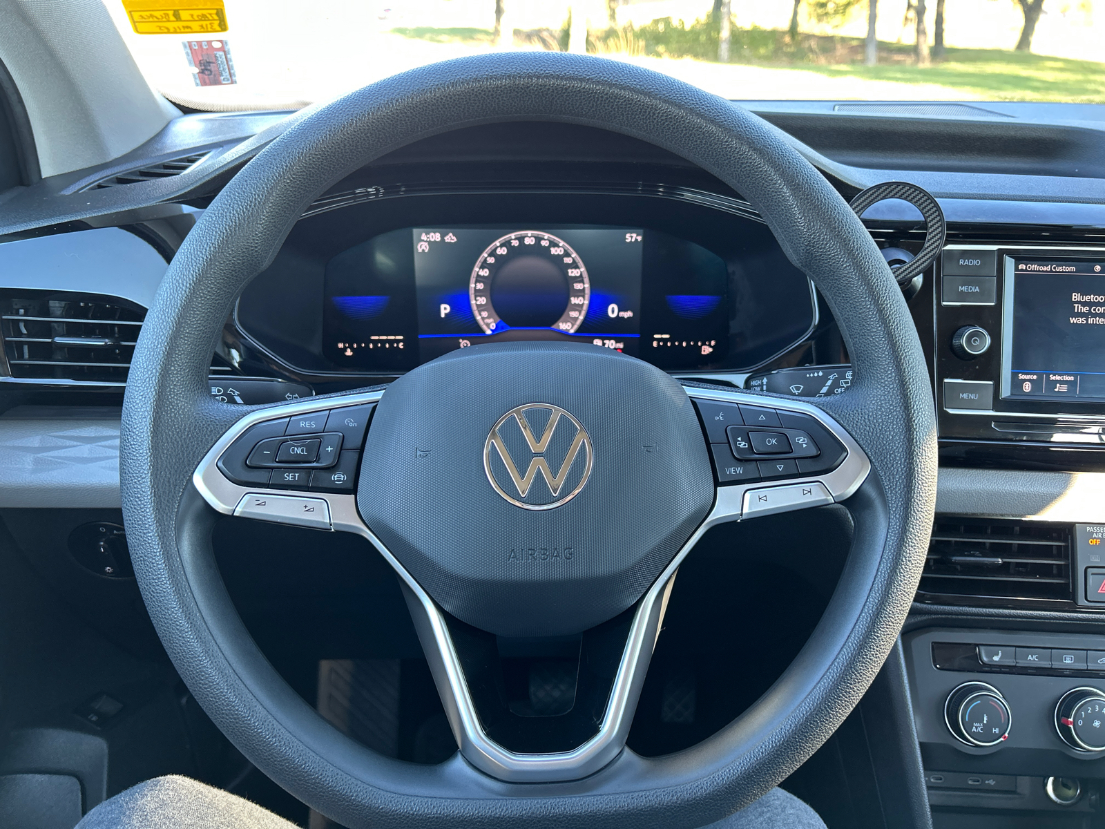 2022 Volkswagen Taos S 24