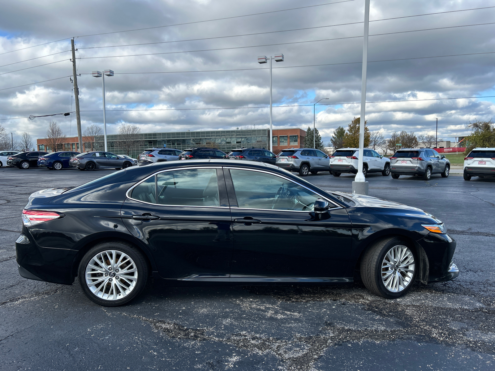 2018 Toyota Camry XLE V6 10