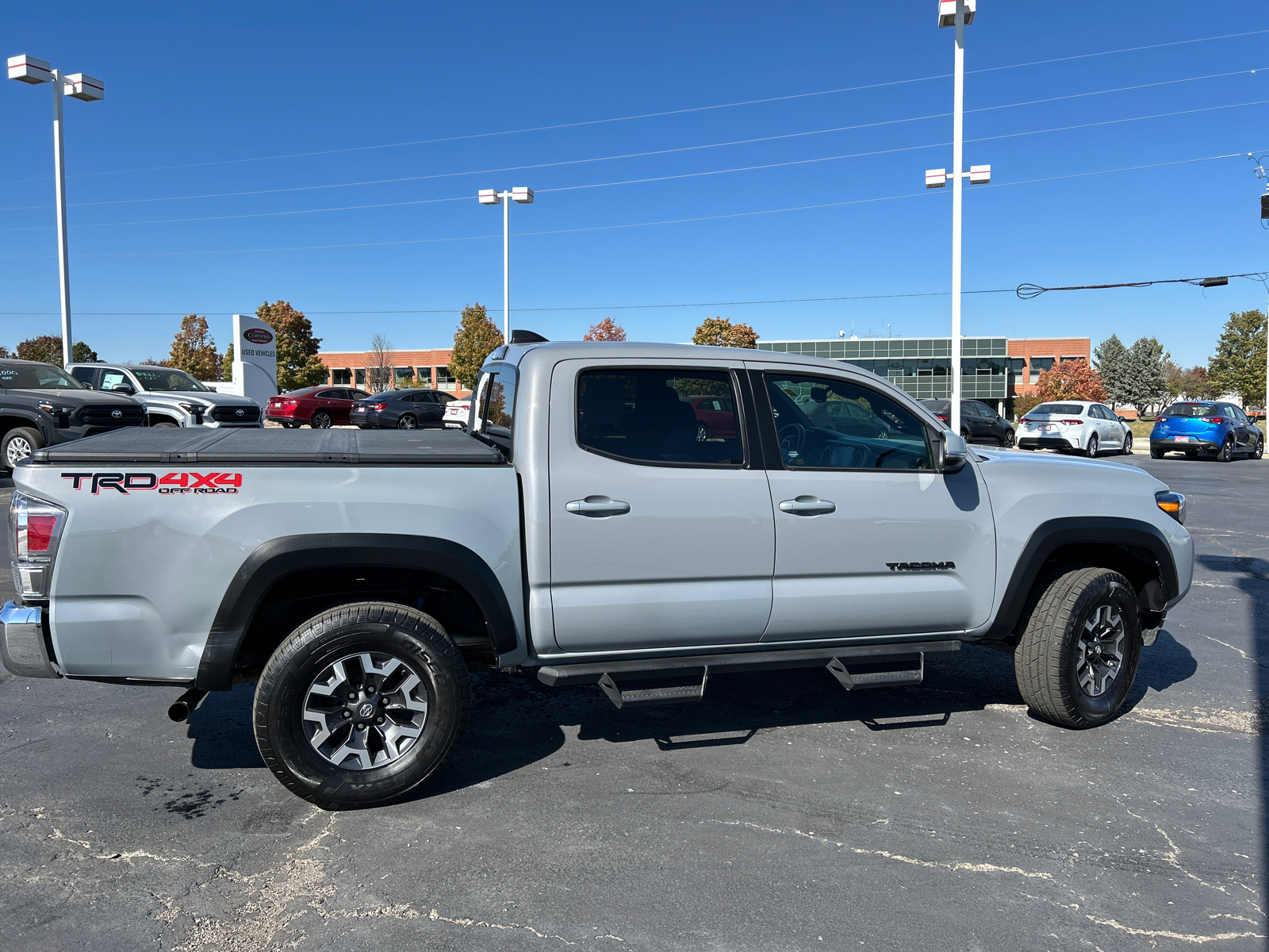 2020 Toyota Tacoma 4WD TRD Off Road 10