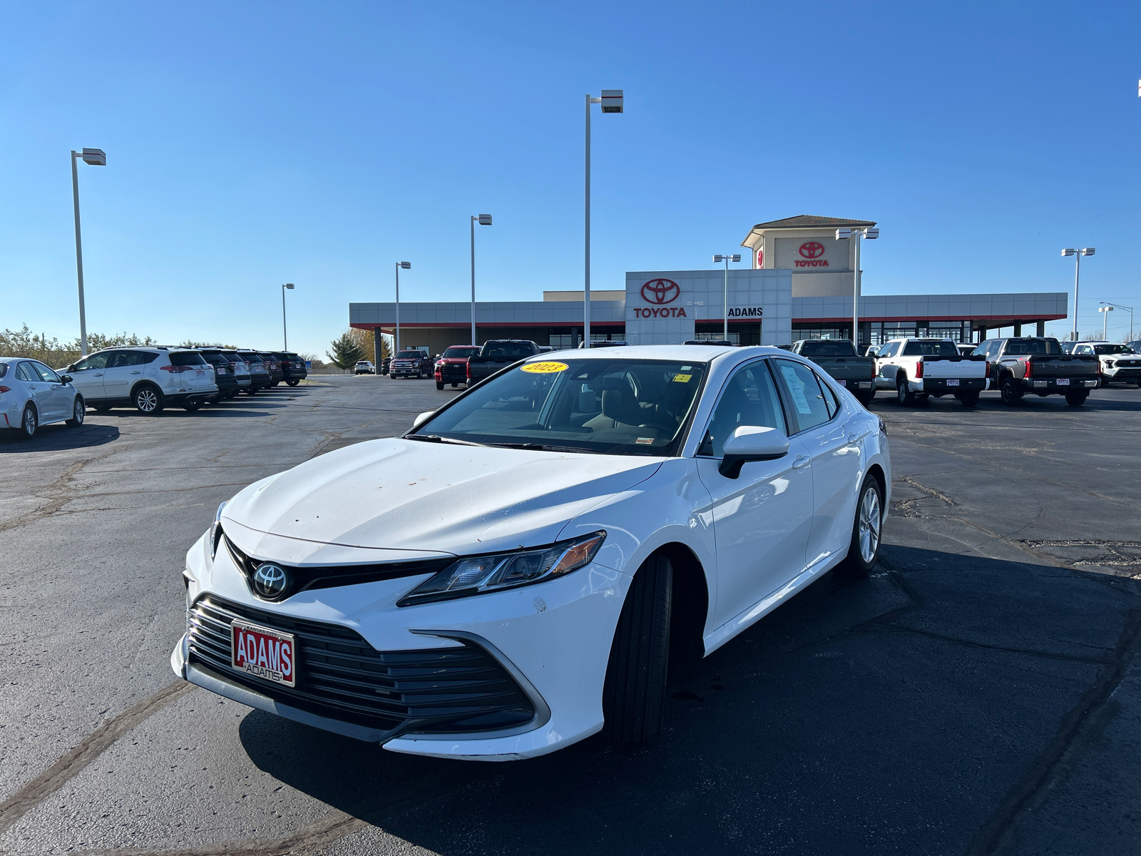 2023 Toyota Camry LE 4