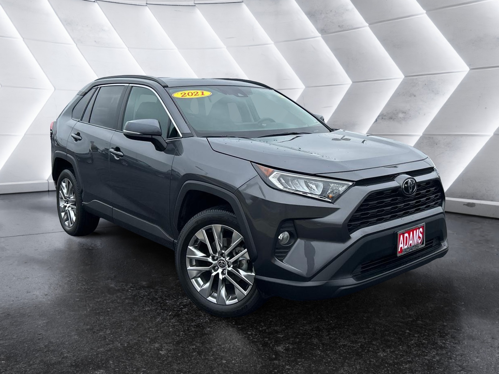 2021 Toyota RAV4 XLE Premium 1