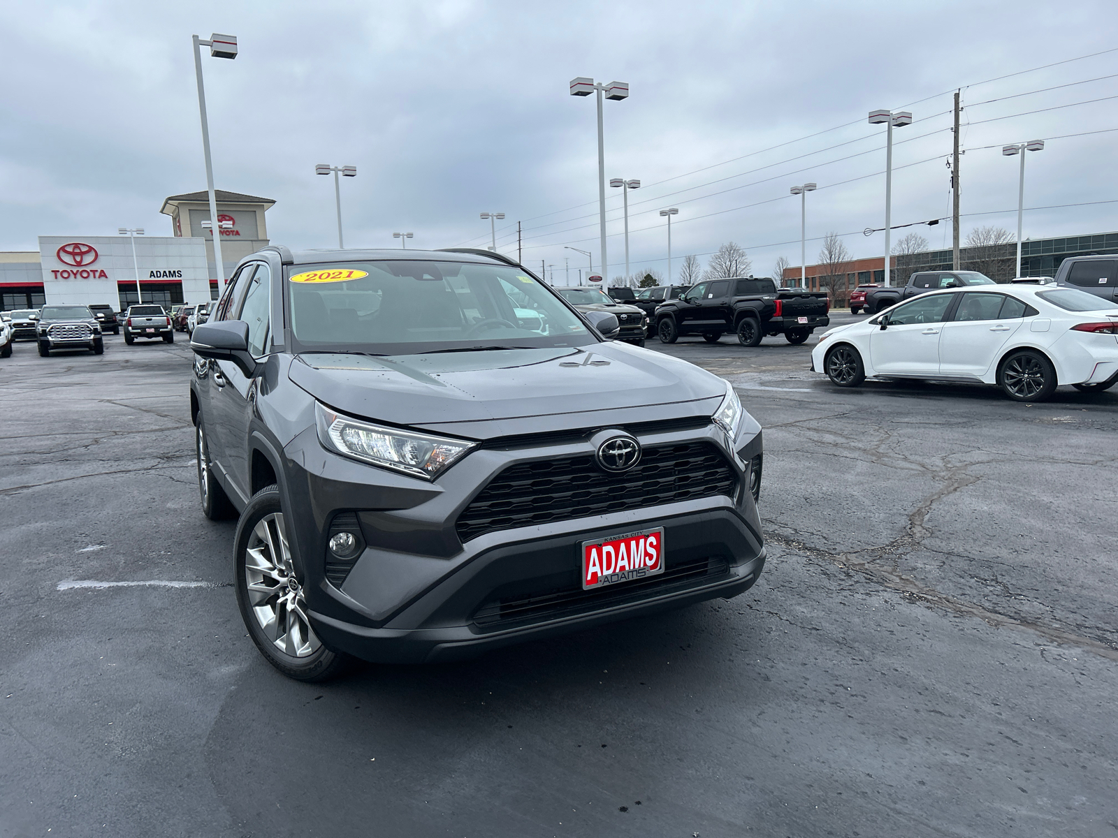 2021 Toyota RAV4 XLE Premium 2