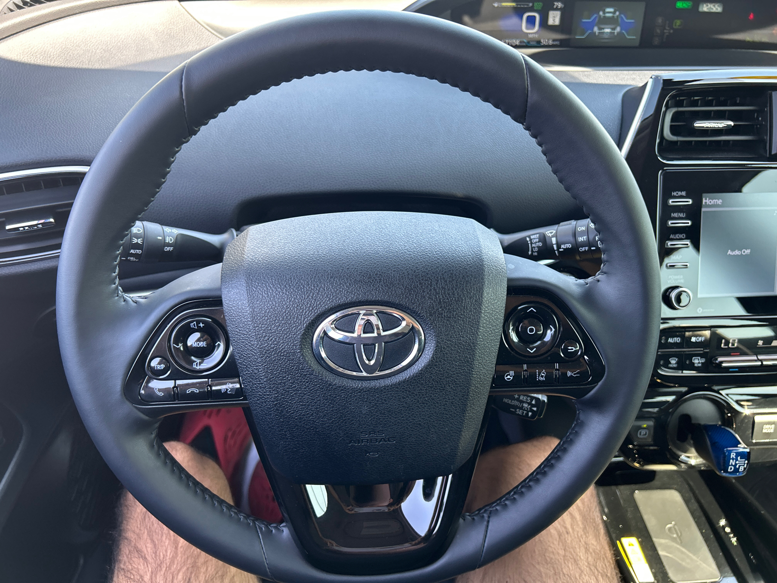 2021 Toyota Prius XLE 26