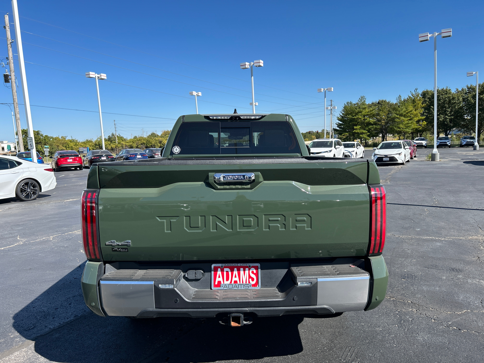 2022 Toyota Tundra 4WD Limited 8