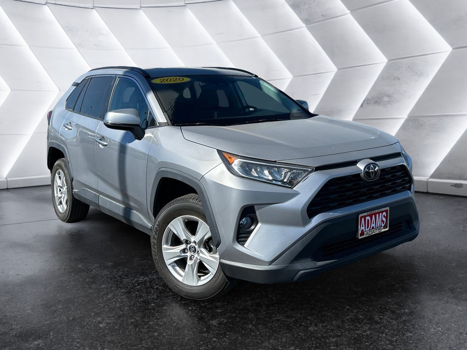 2020 Toyota RAV4 XLE 1