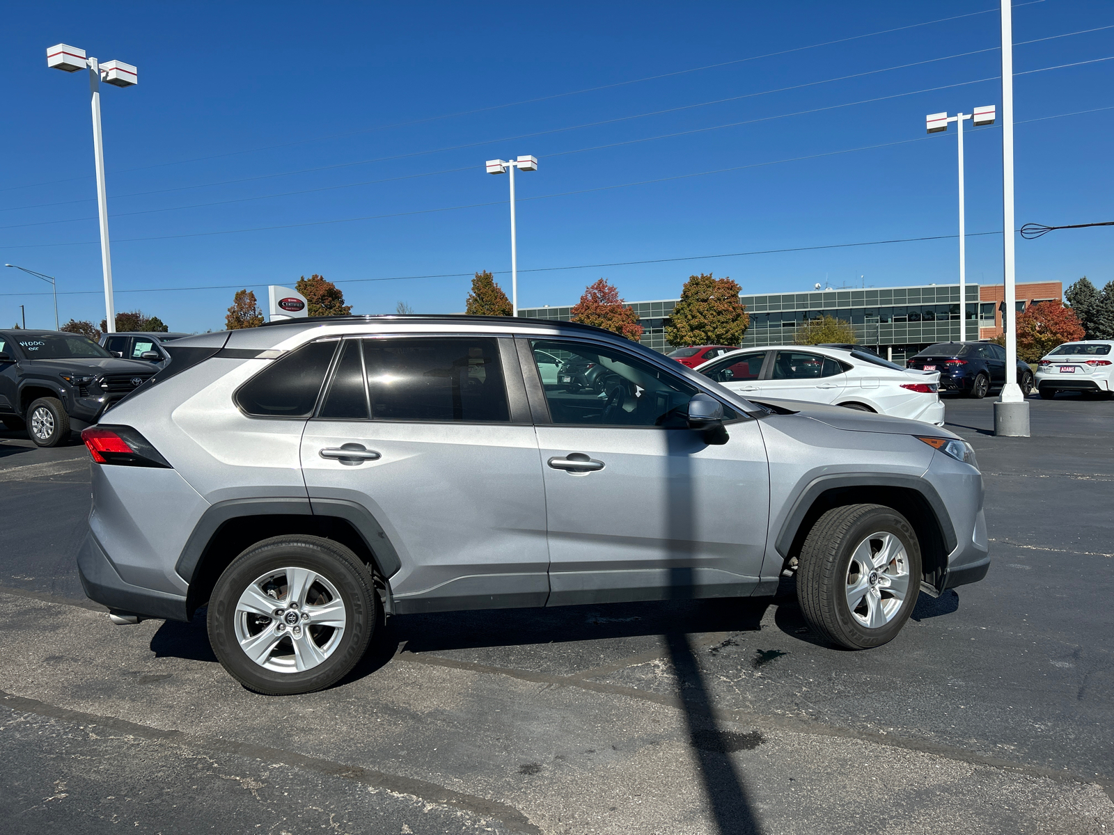 2020 Toyota RAV4 XLE 10