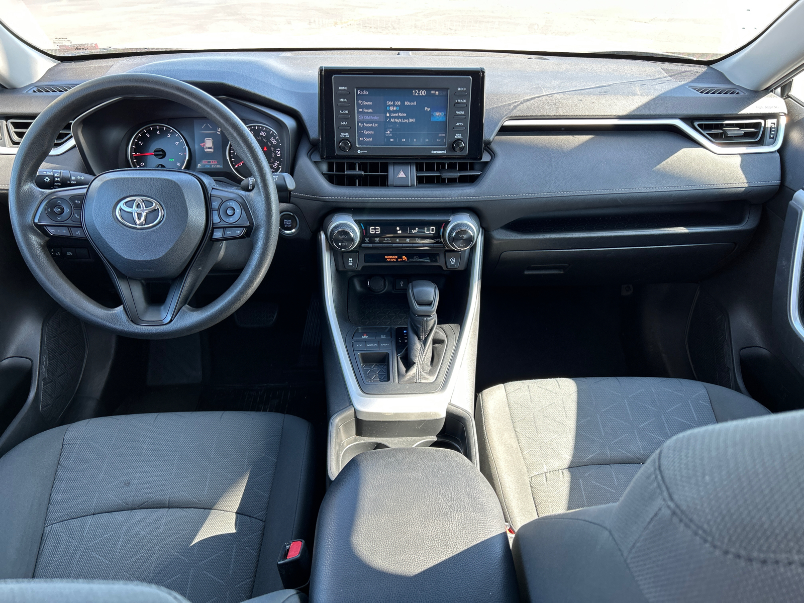 2020 Toyota RAV4 XLE 15