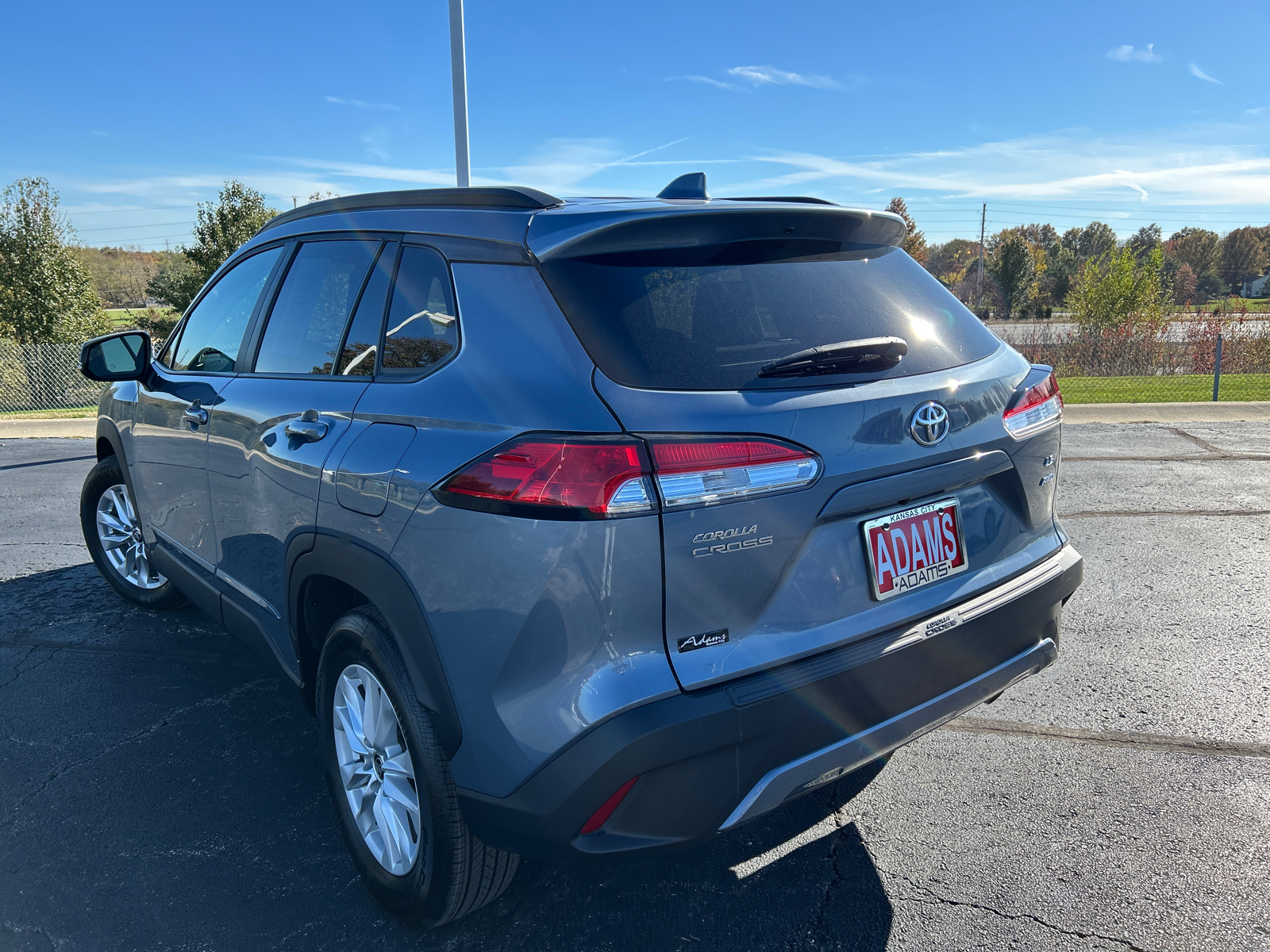 2022 Toyota Corolla Cross LE 7