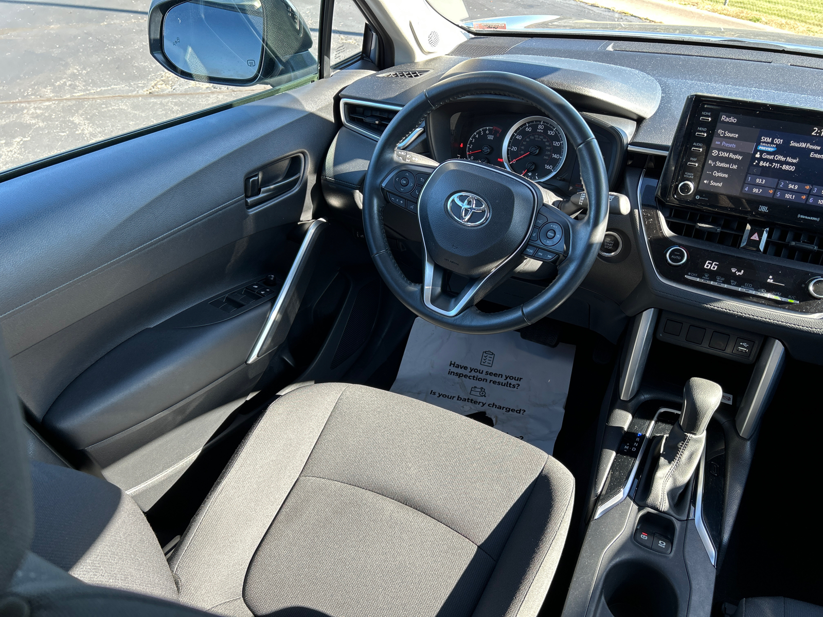 2022 Toyota Corolla Cross LE 17