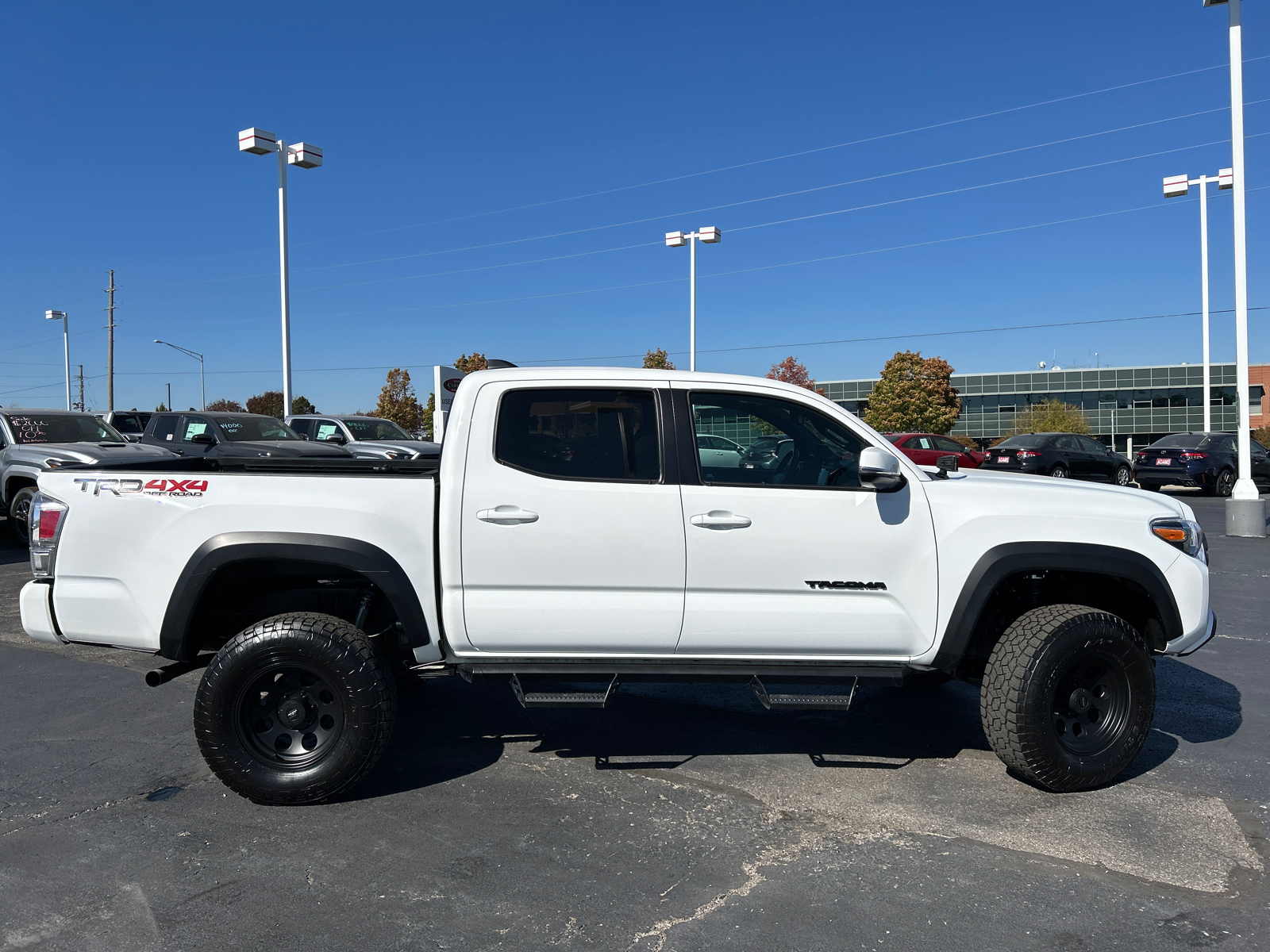 2023 Toyota Tacoma 4WD TRD Off Road 10