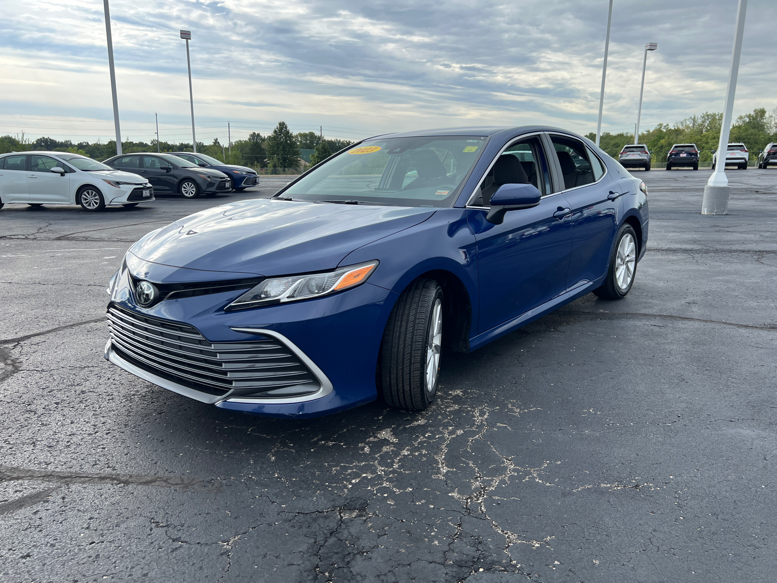 2023 Toyota Camry LE 4