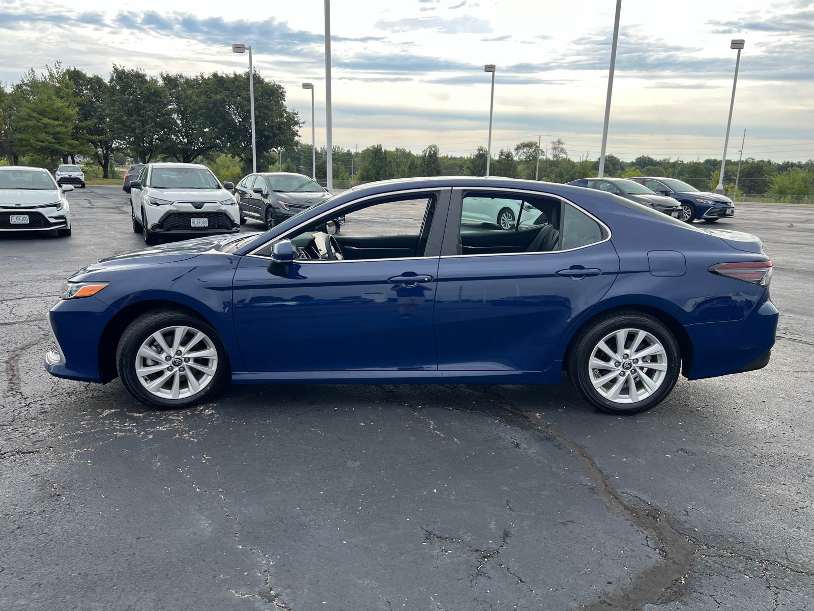 2023 Toyota Camry LE 5