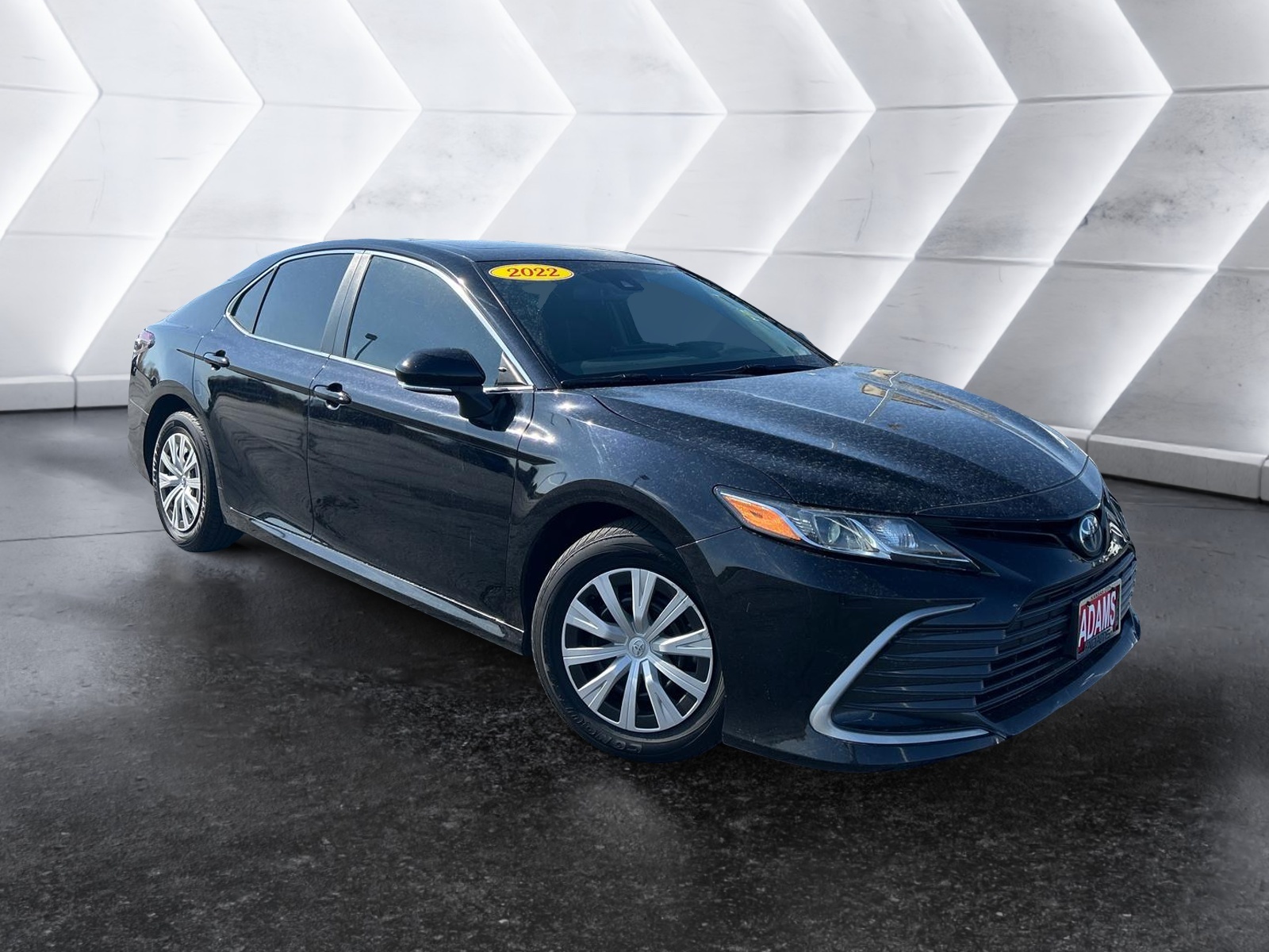 2022 Toyota Camry Hybrid LE 1