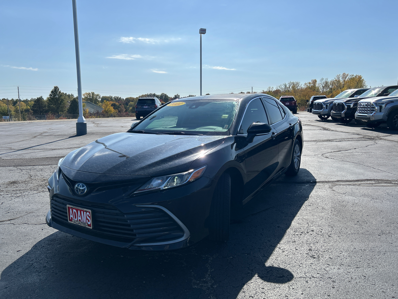 2022 Toyota Camry Hybrid LE 4