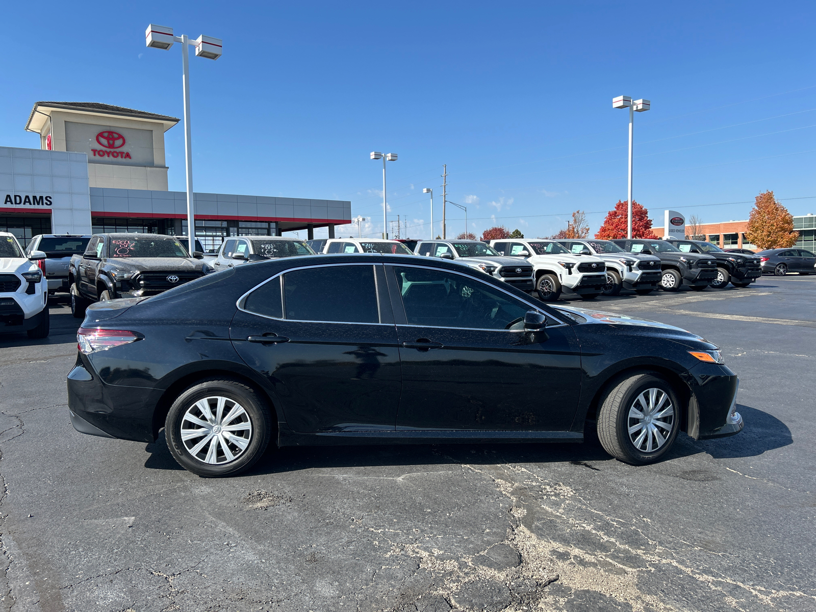 2022 Toyota Camry Hybrid LE 10