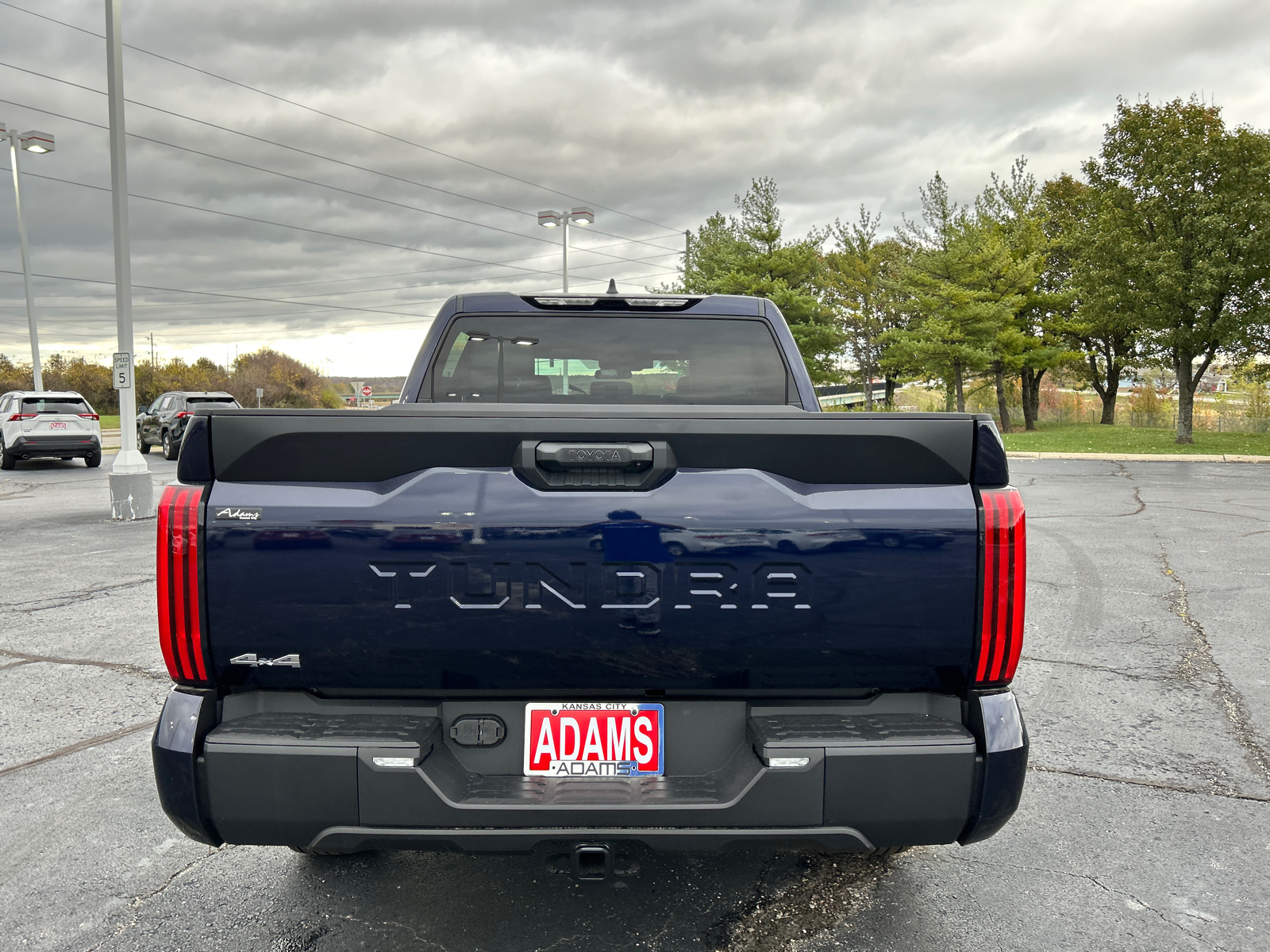 2025 Toyota Tundra 4WD SR5 8