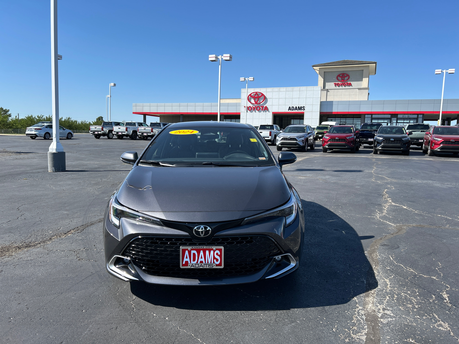 2024 Toyota Corolla Hatchback XSE 3