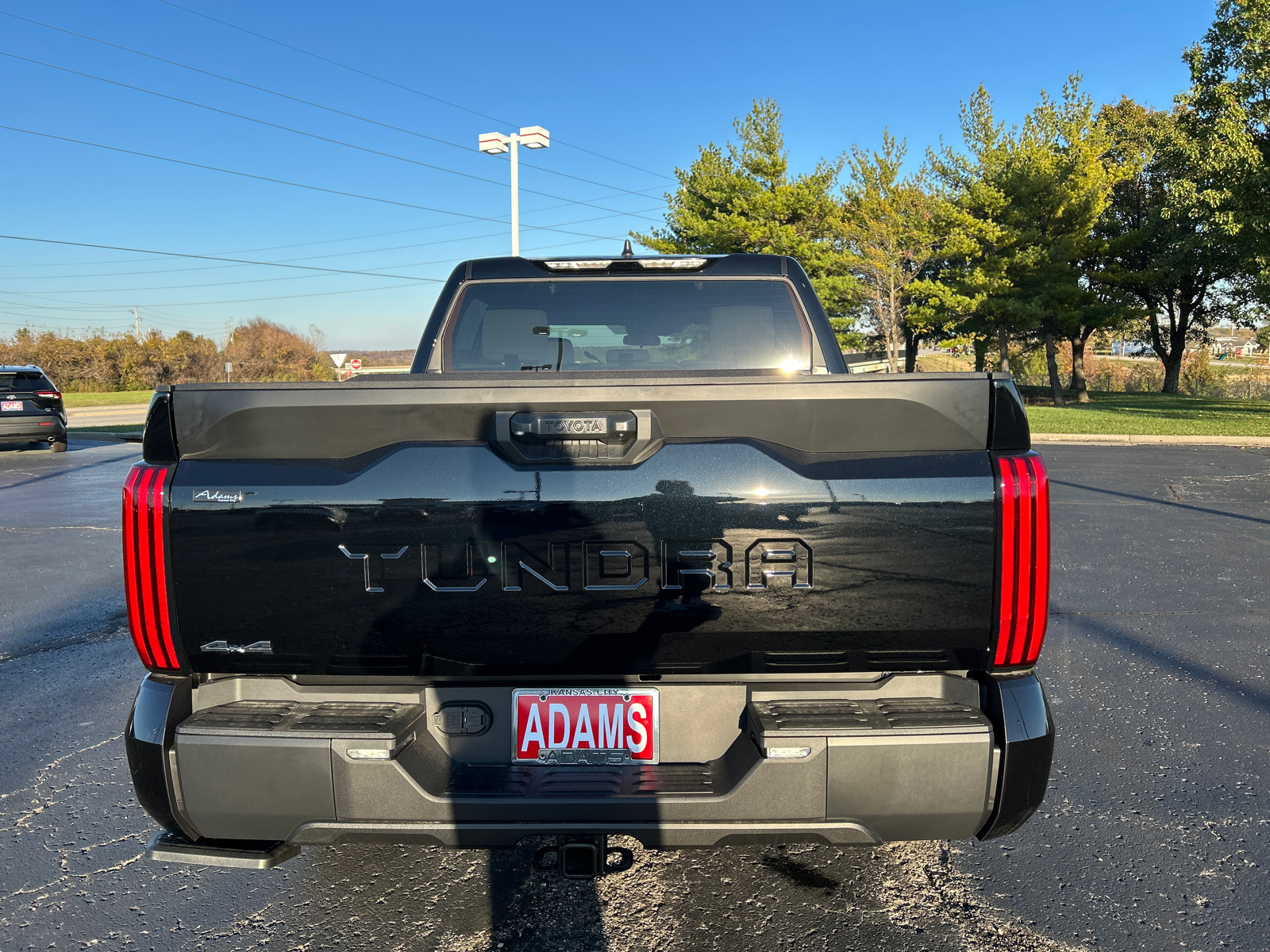 2025 Toyota Tundra 4WD SR5 8