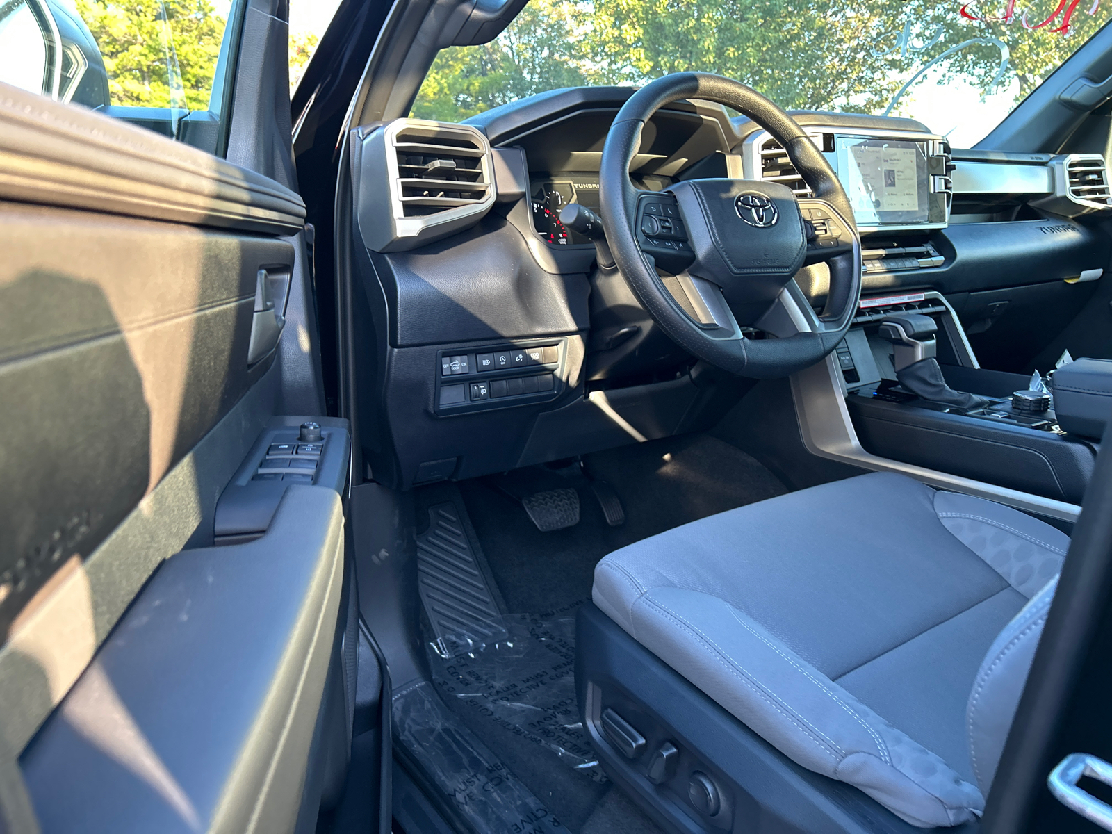 2025 Toyota Tundra 4WD SR5 19