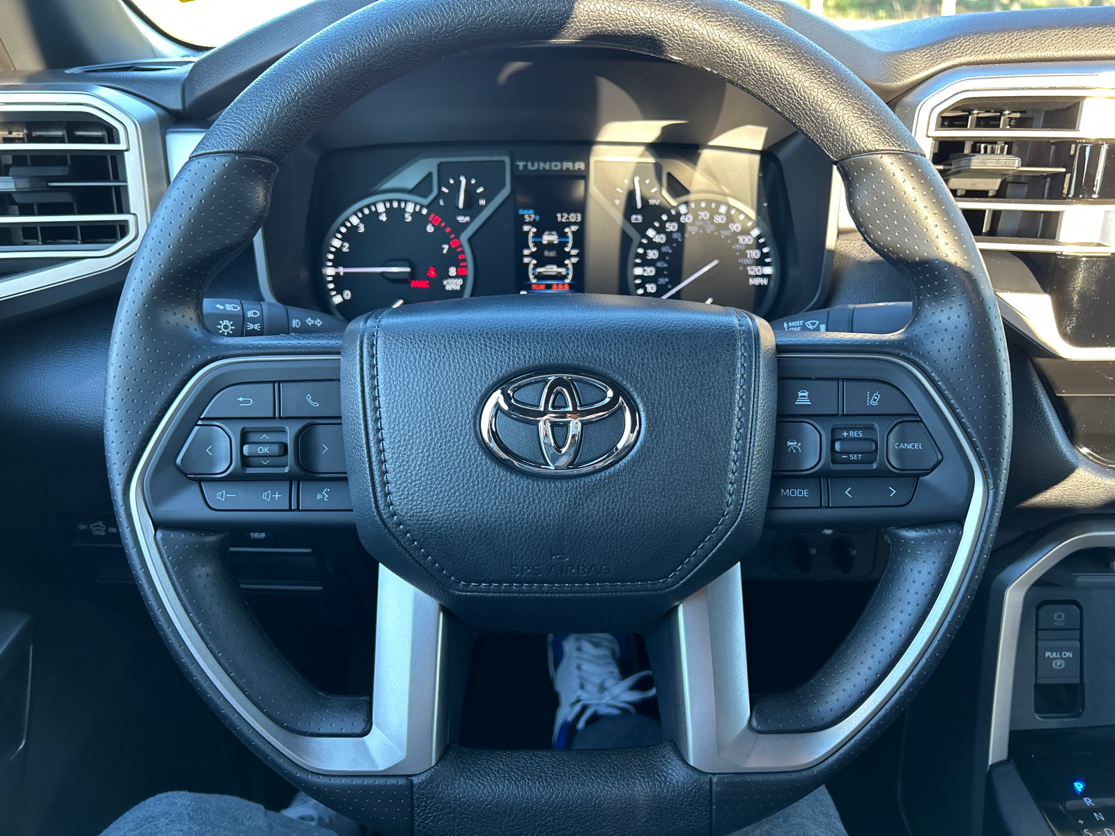 2025 Toyota Tundra 4WD SR5 25