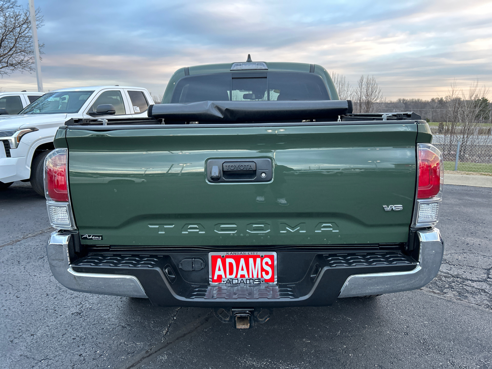 2021 Toyota Tacoma SR V6 8