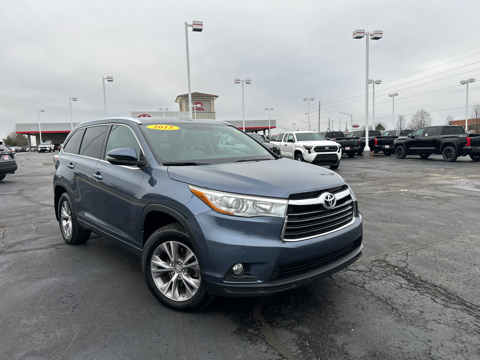 2015 Toyota Highlander XLE 2