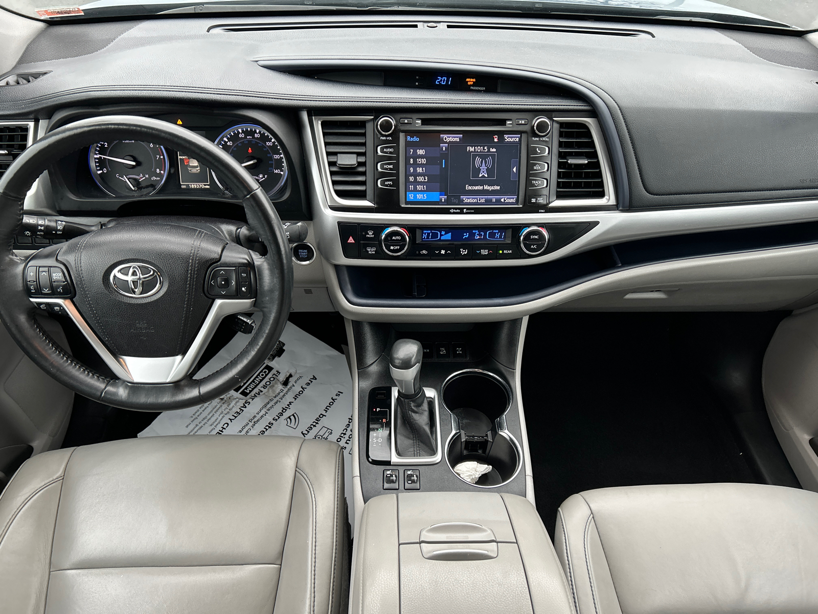 2015 Toyota Highlander XLE 17