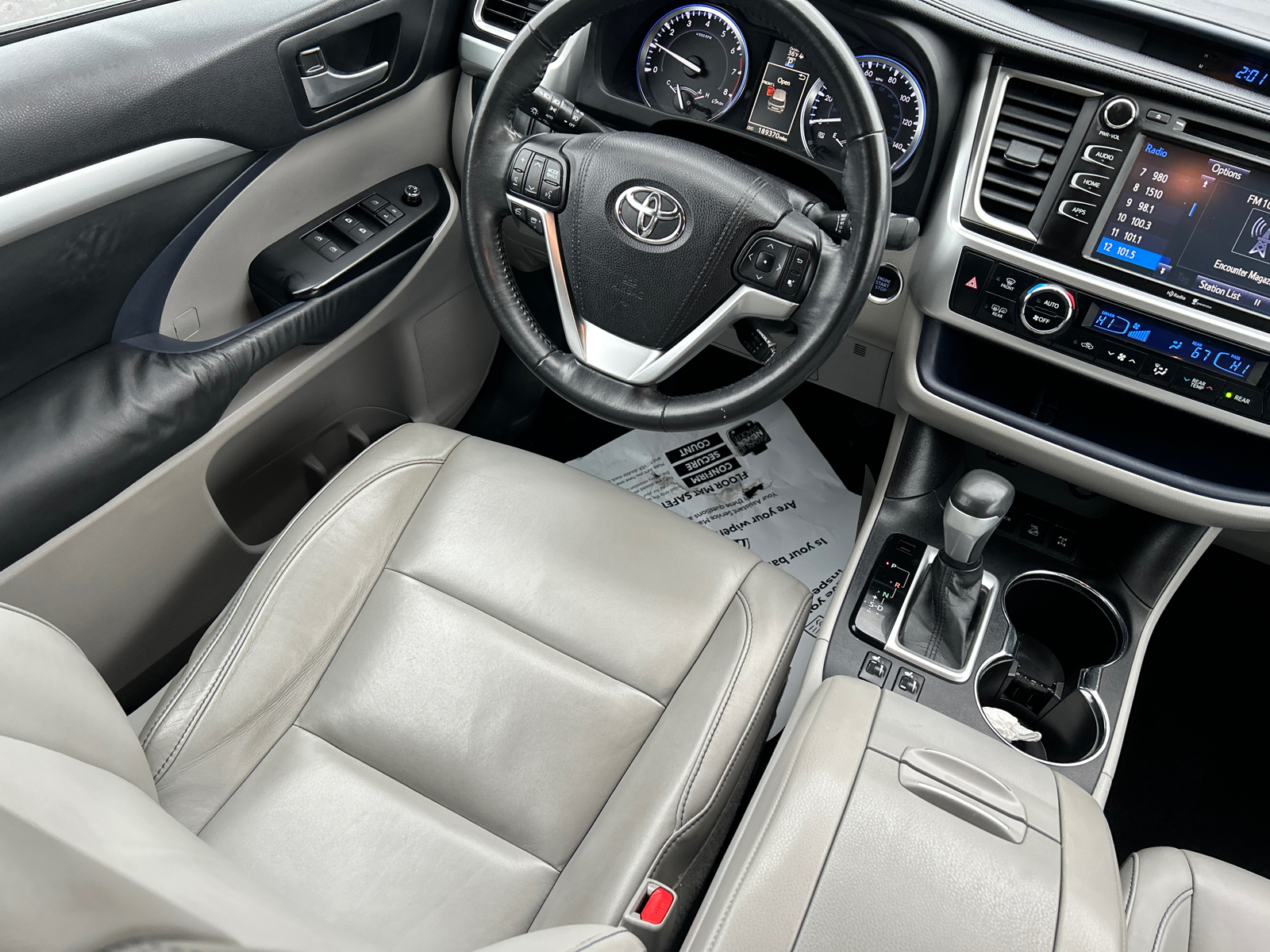 2015 Toyota Highlander XLE 18