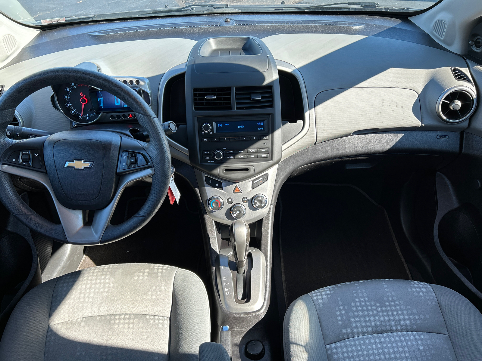 2014 Chevrolet Sonic LS 16