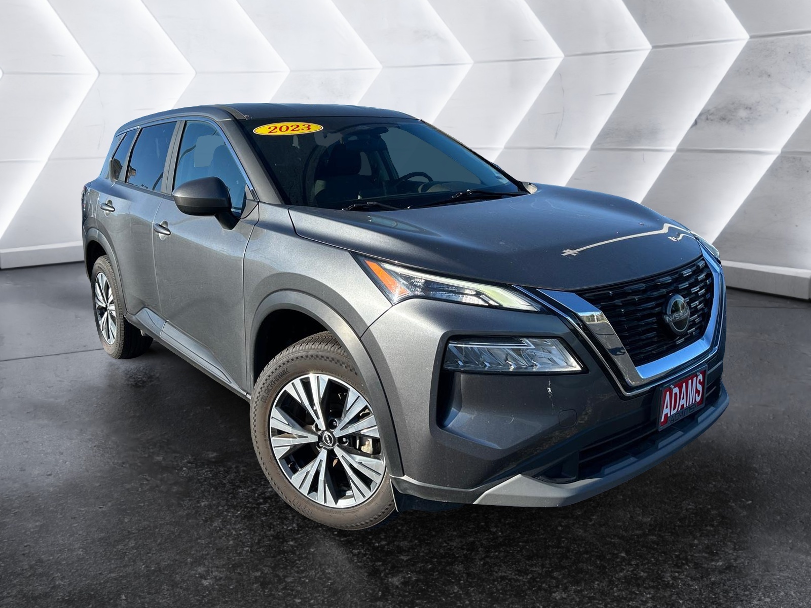 2023 Nissan Rogue SV 1