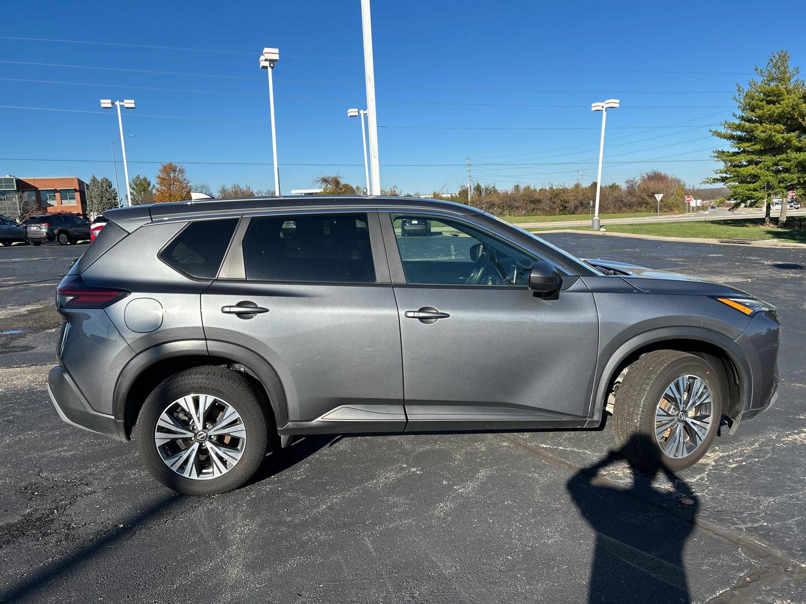 2023 Nissan Rogue SV 10