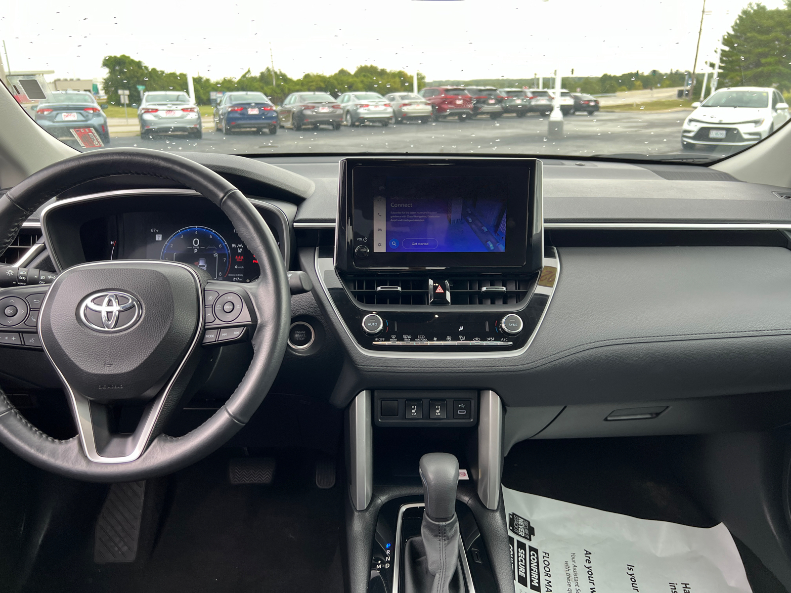 2023 Toyota Corolla Cross XLE 16