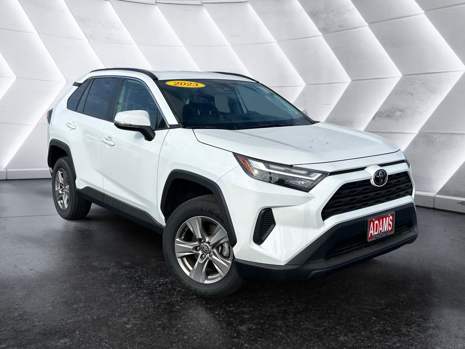 2023 Toyota RAV4 XLE 1