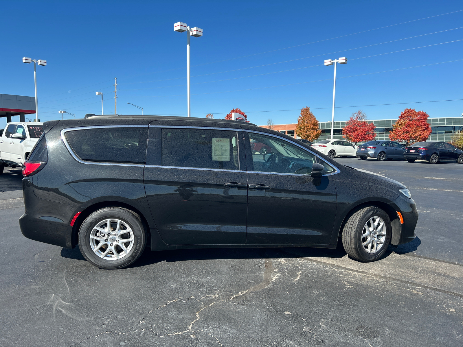 2022 Chrysler Pacifica Touring L 10