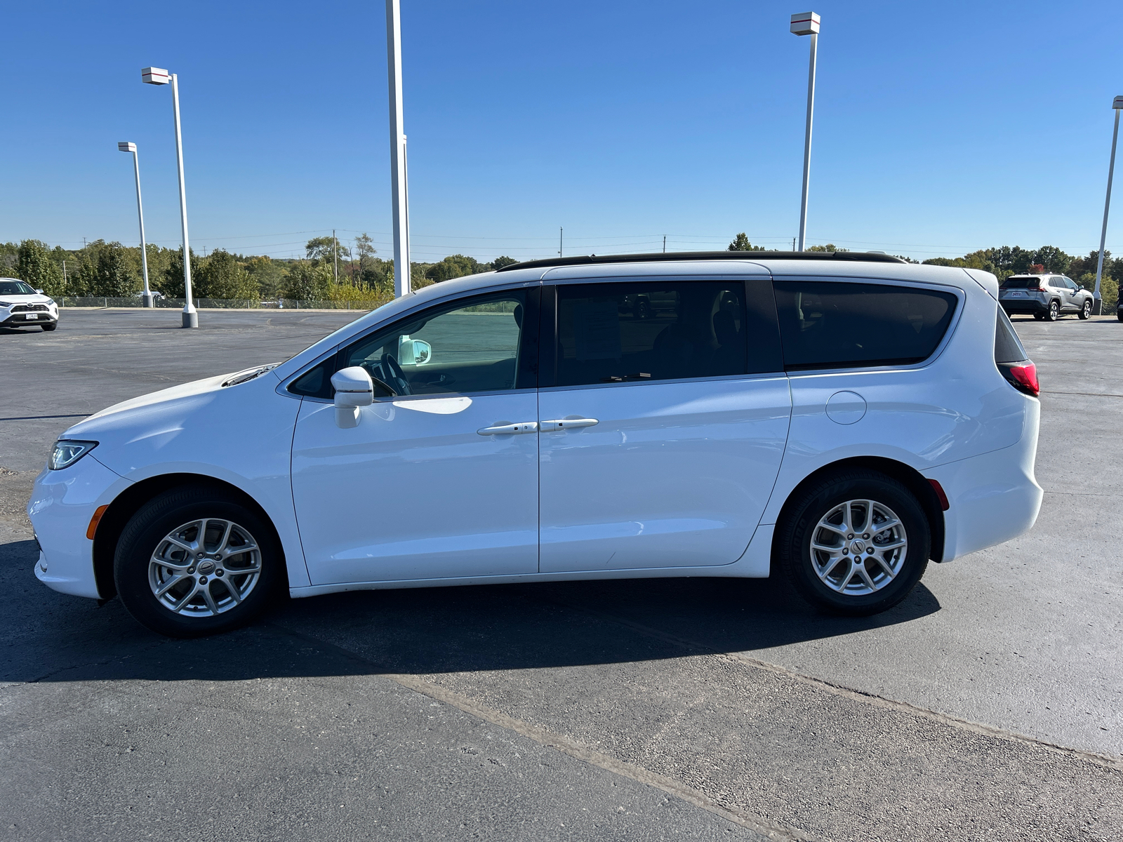 2022 Chrysler Pacifica Touring L 5