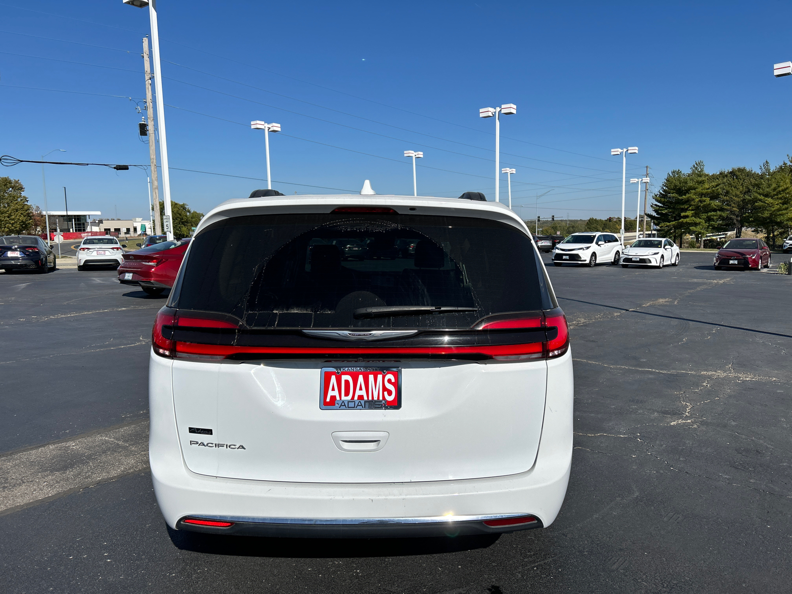 2022 Chrysler Pacifica Touring L 8