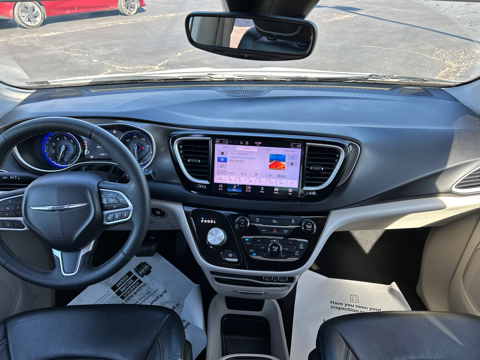 2022 Chrysler Pacifica Touring L 18