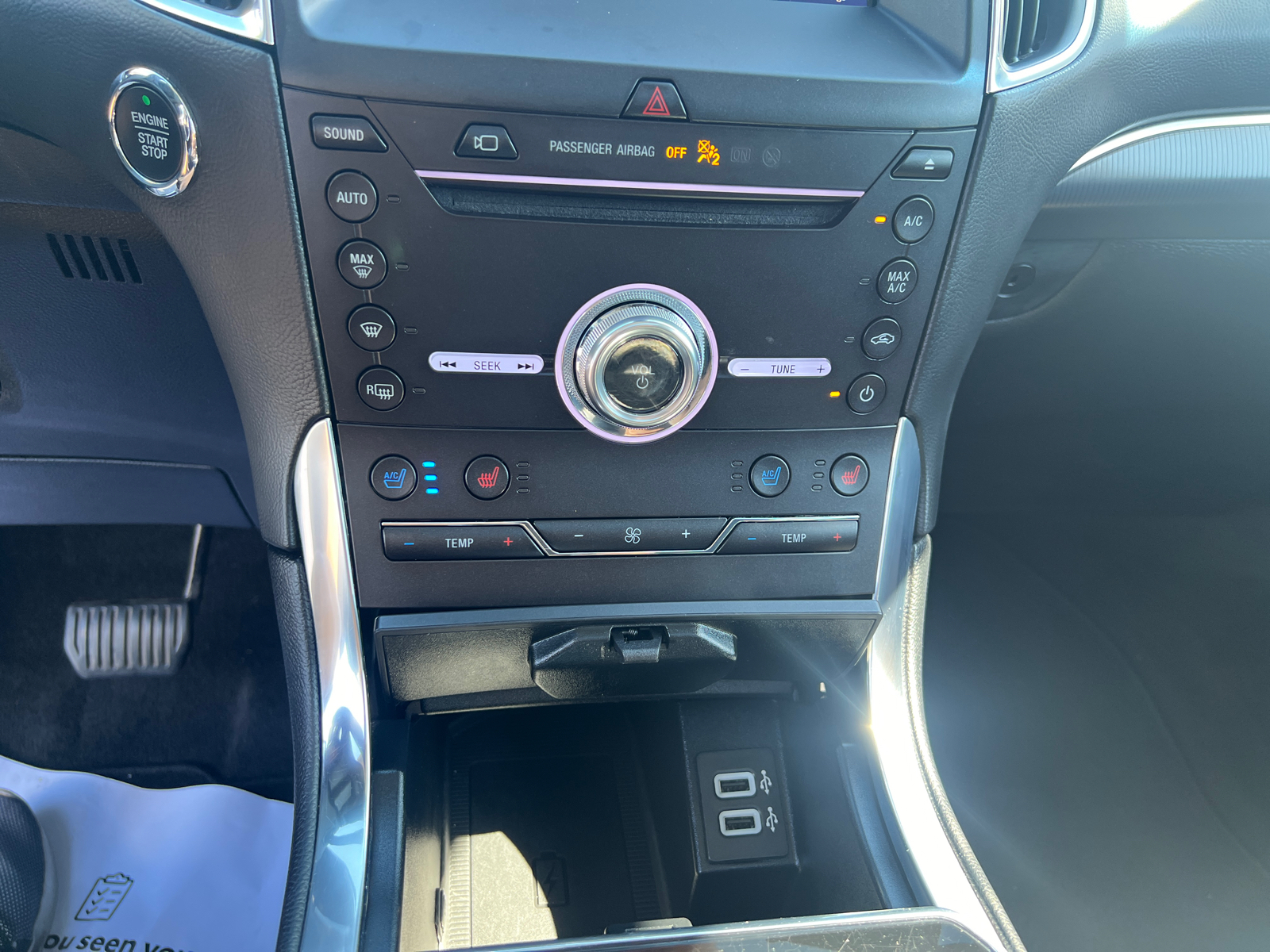 2019 Ford Edge Titanium 28