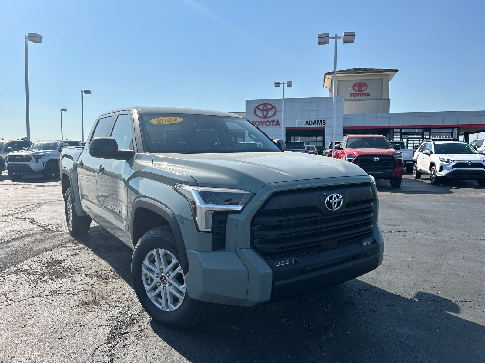 2024 Toyota Tundra 4WD SR5 2