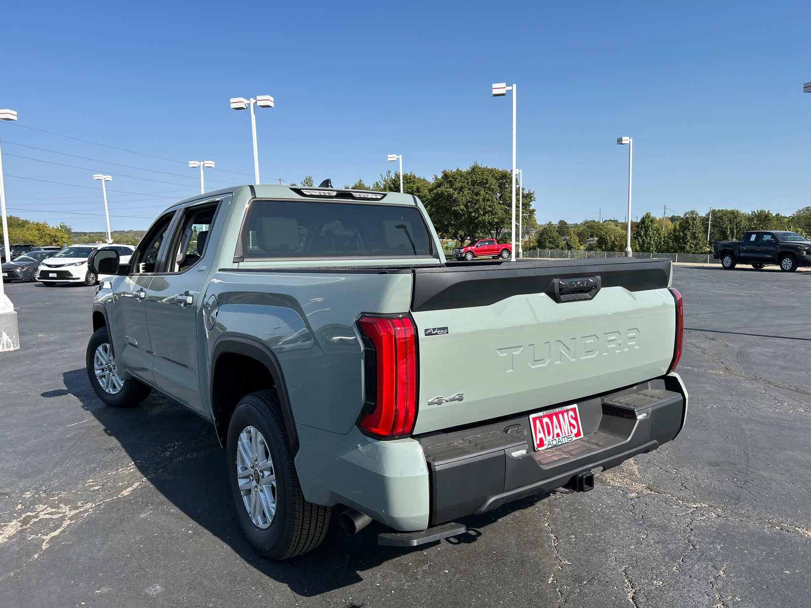 2024 Toyota Tundra 4WD SR5 7