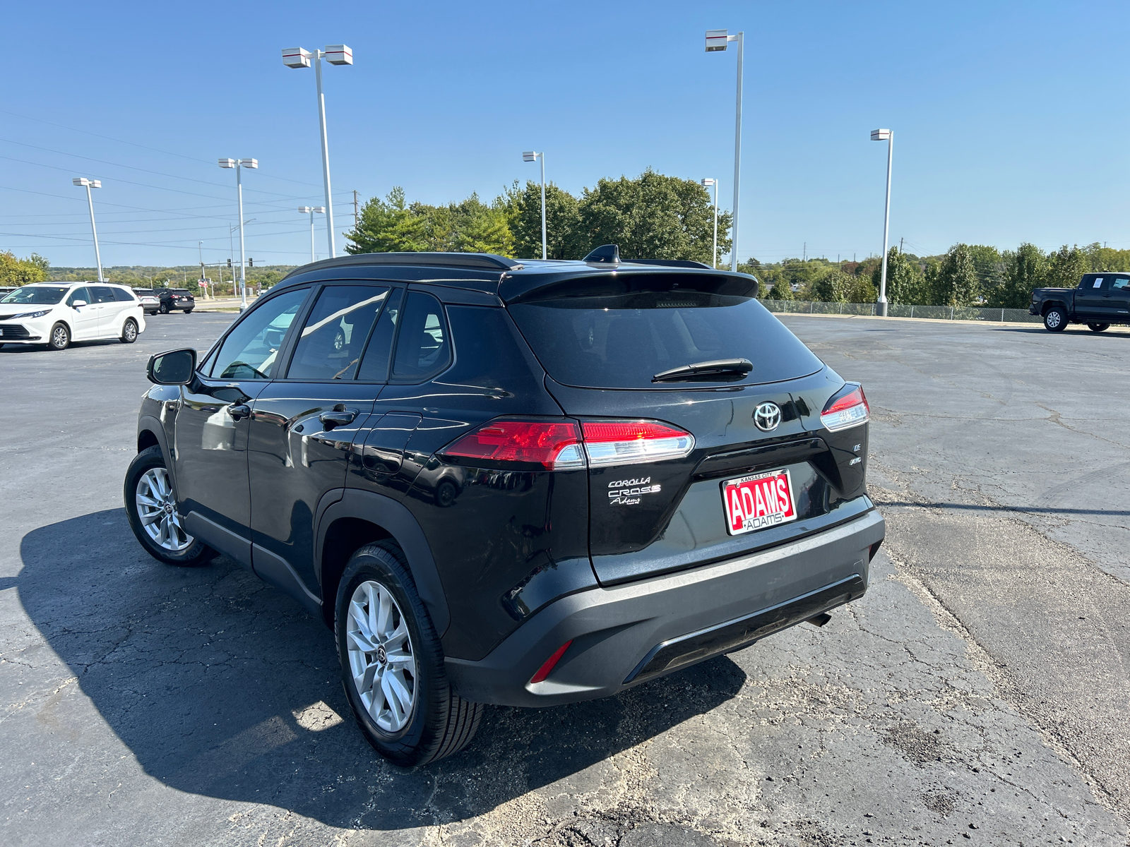 2022 Toyota Corolla Cross LE 7