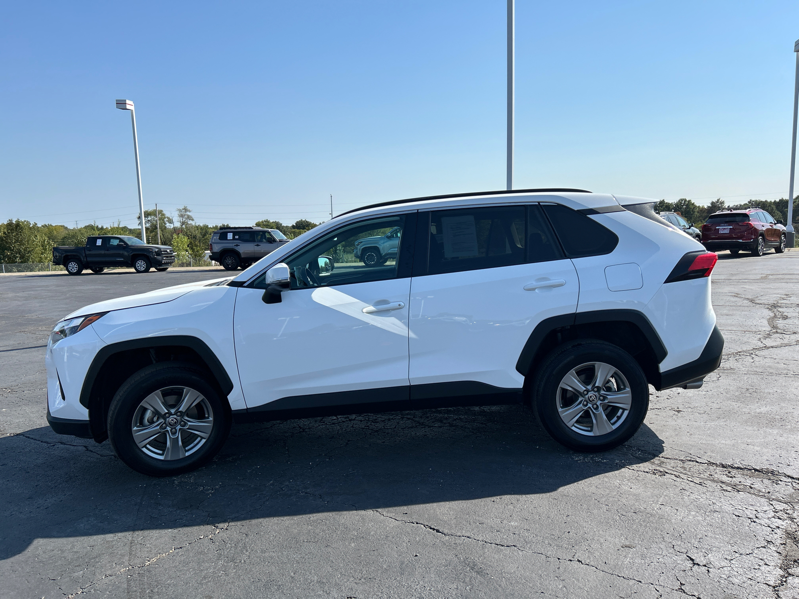 2024 Toyota RAV4 XLE 5