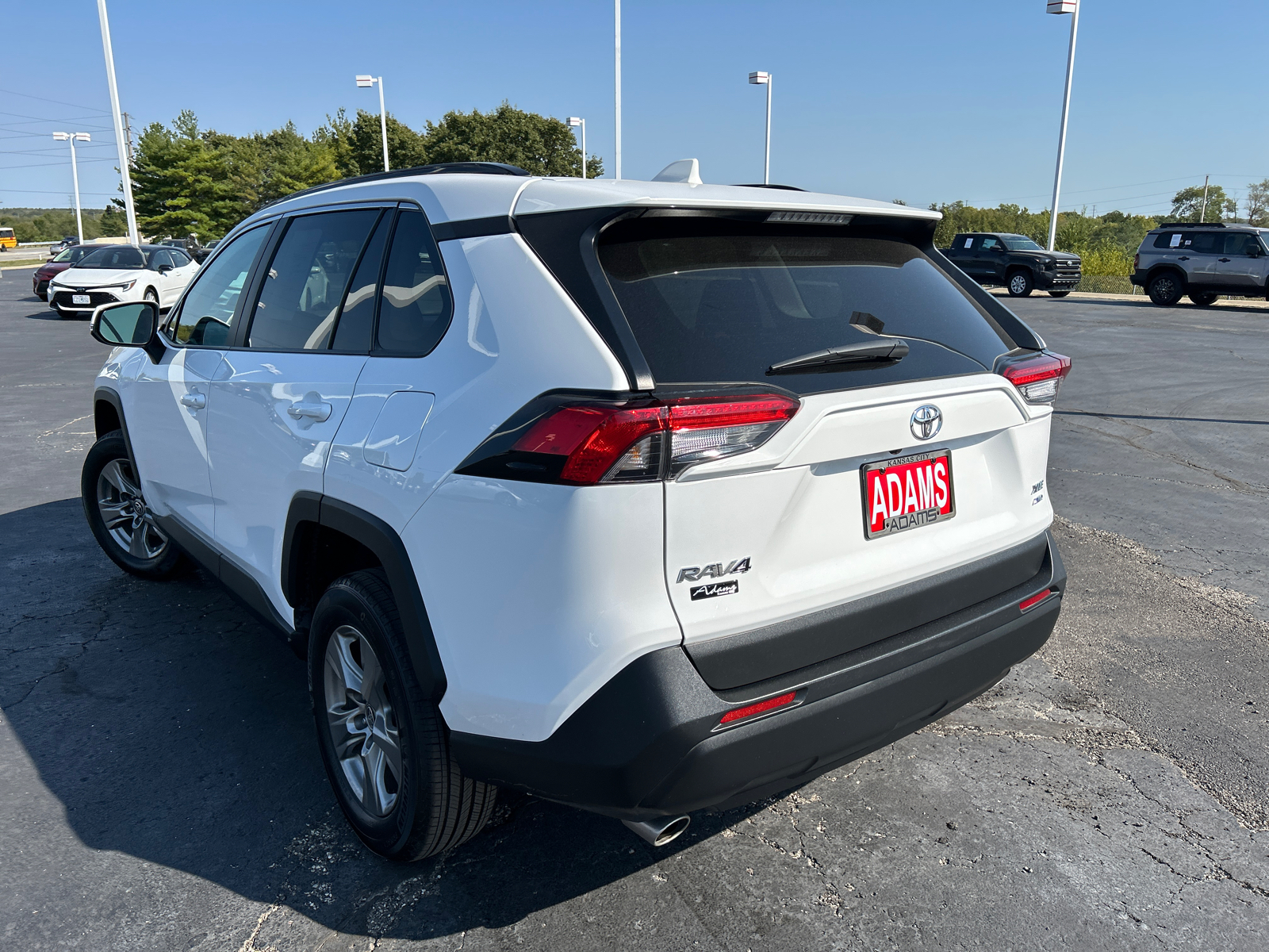 2024 Toyota RAV4 XLE 7