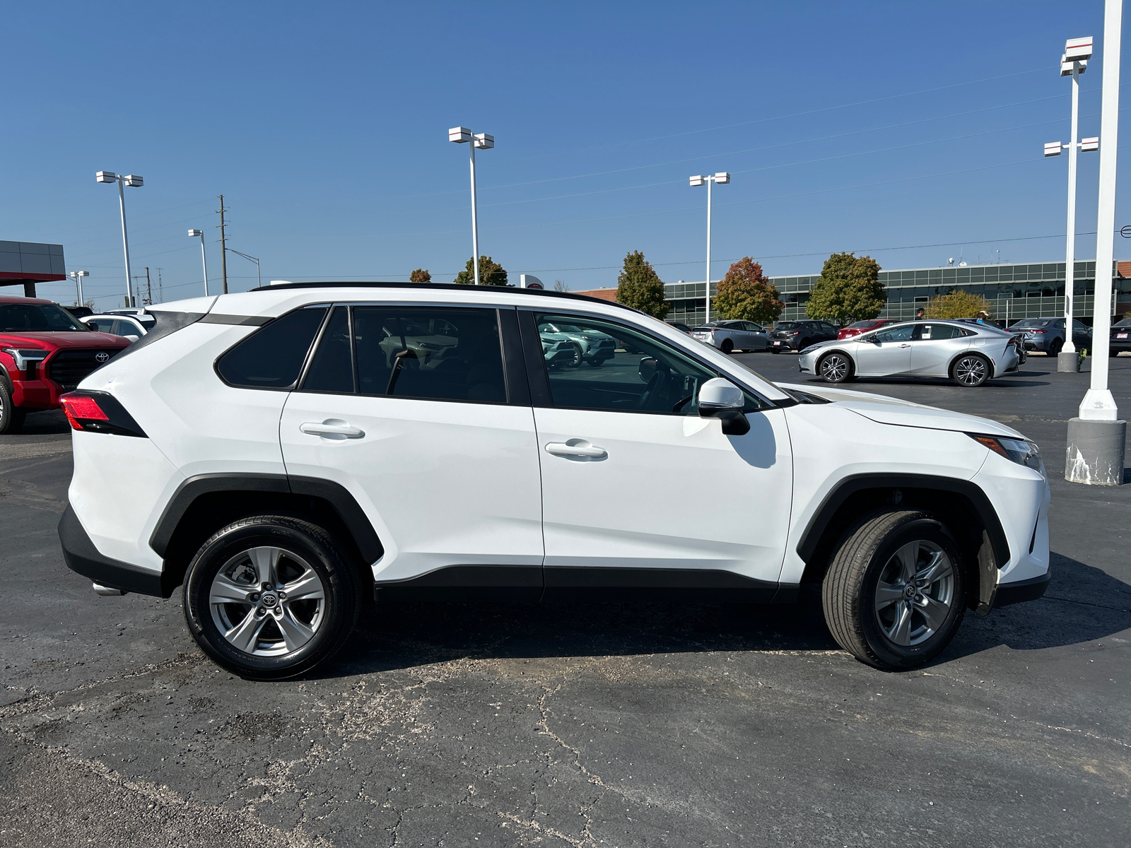 2024 Toyota RAV4 XLE 10